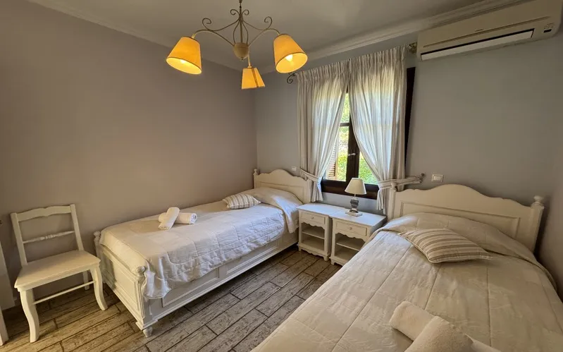 Adastra Luxury Suites — 11