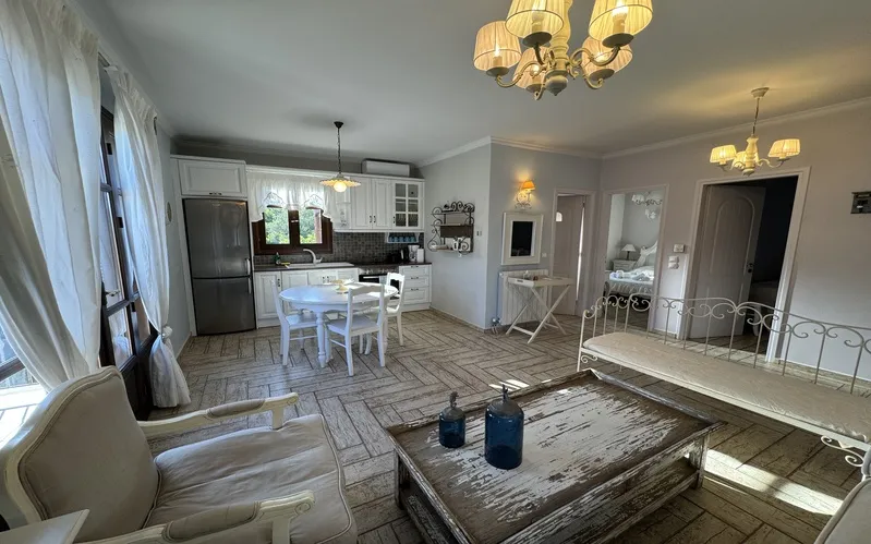 Adastra Luxury Suites — 15