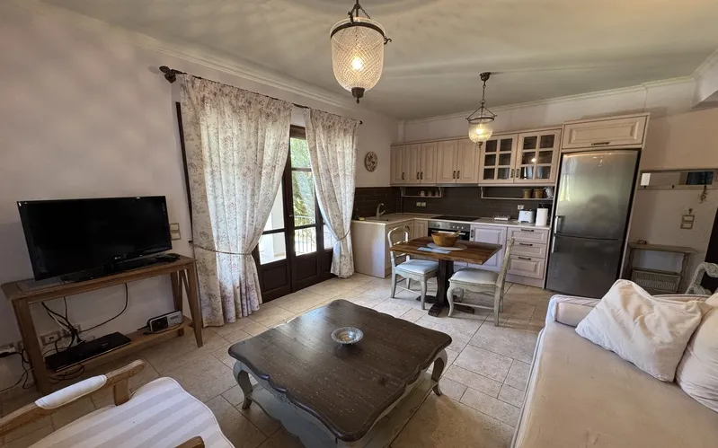 Adastra Luxury Suites — 27