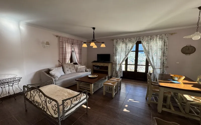Adastra Luxury Suites — 31