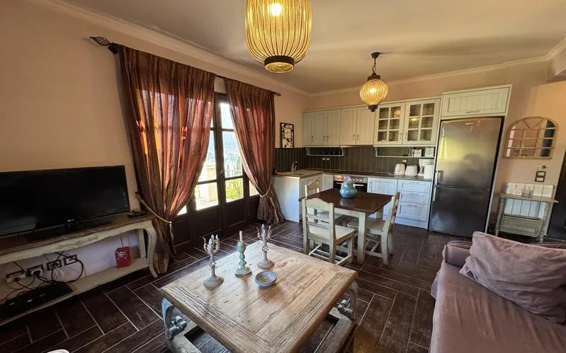 Adastra Luxury Suites — 6