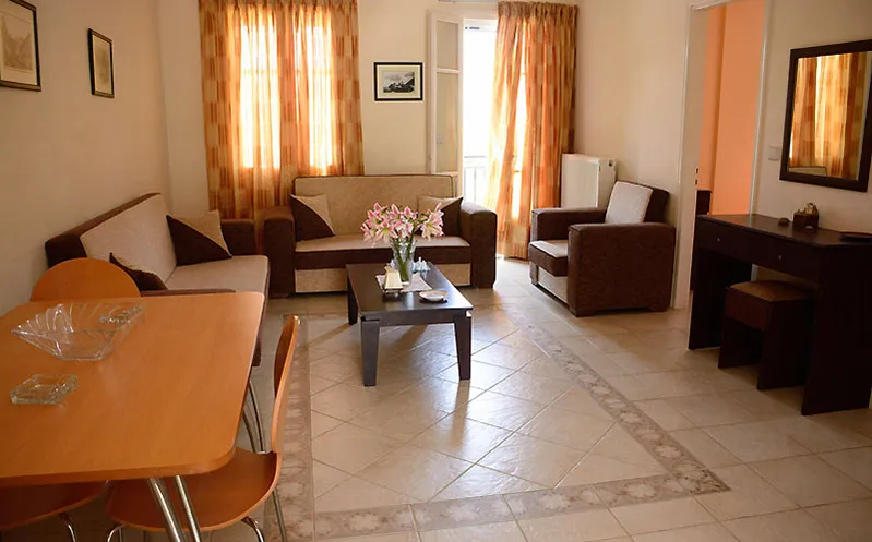 Anamartitos Apartments — 4