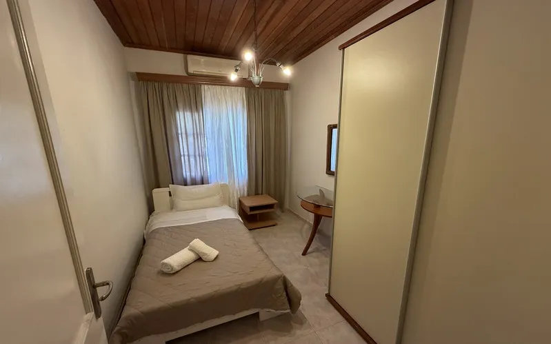 Anastasia Perahori House — 22