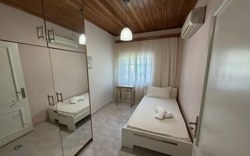 Anastasia Perahori House — 6