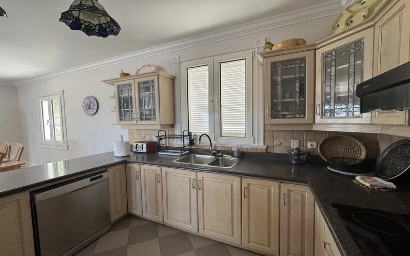 Bay View Villa — 31