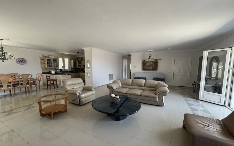 Bay View Villa — 36
