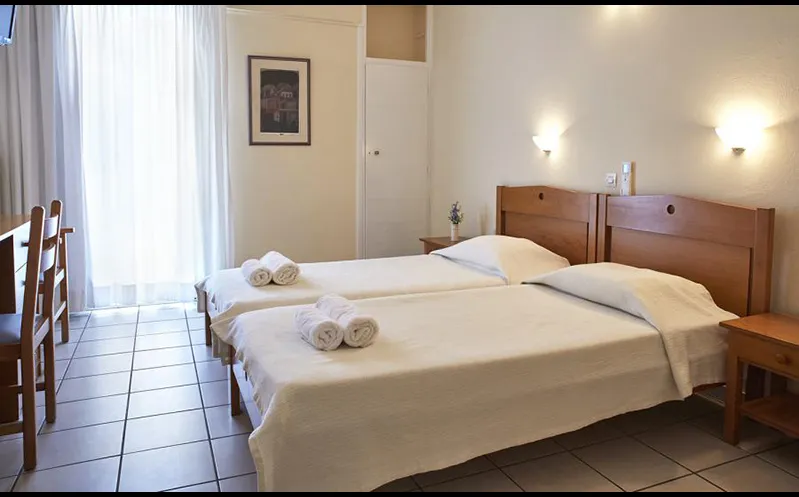 Hotel Mentor — 2