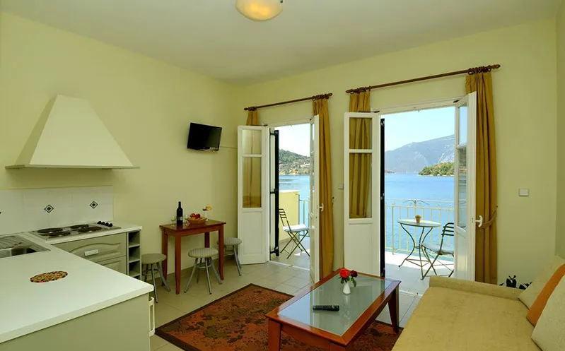 Hotel Omirikon — 11