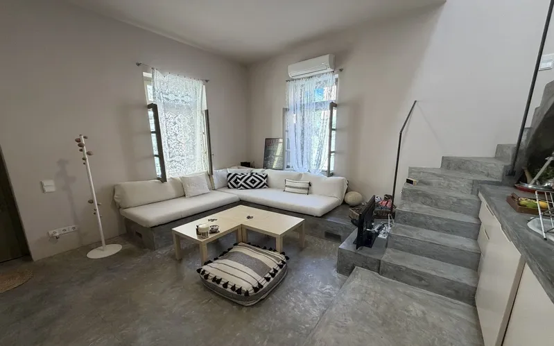 Patricia’s House — 4