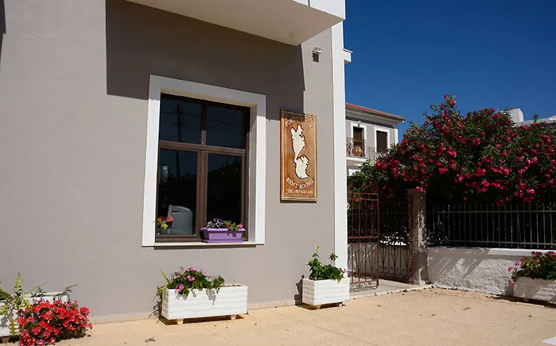 Porto Thiaki Hotel — 12