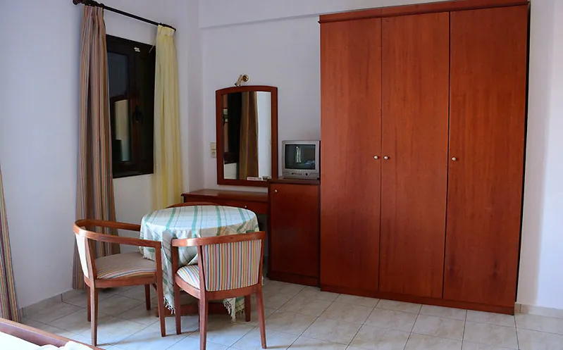 Porto Thiaki Hotel — 17