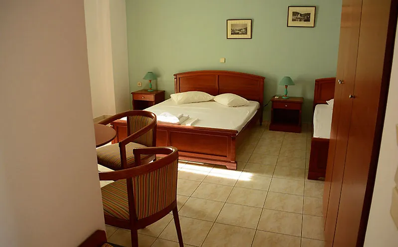 Porto Thiaki Hotel — 3