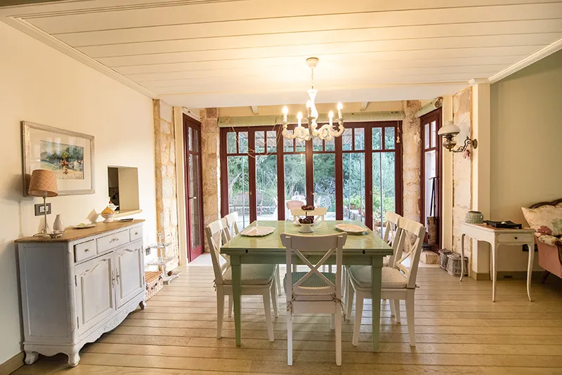 Villa Loutsa — 1