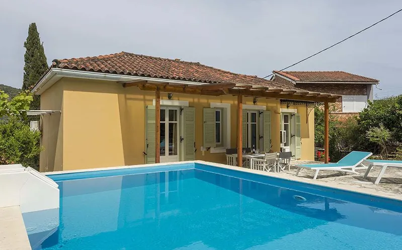 Yellow house Villa — 3